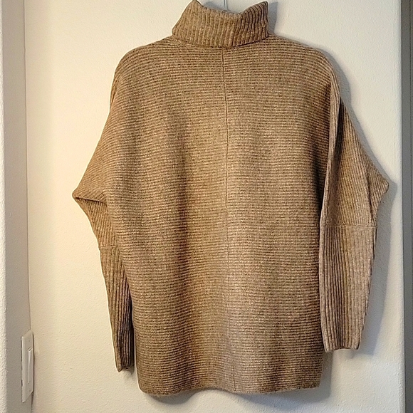 Vince Camuto Hi-Lo Cozy Oversized Turtleneck Sweater, M, Taupe, NWT - Picture 5 of 12